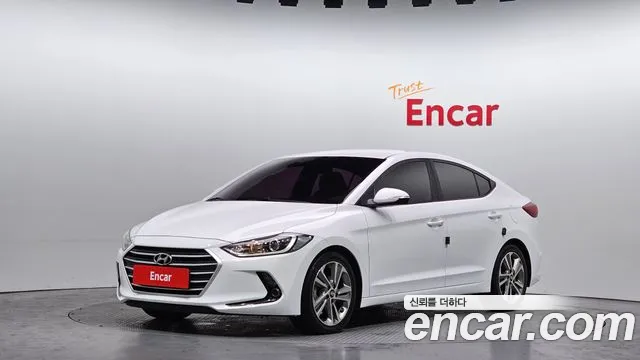 Hyundai AVANTE 2018 — фото 1