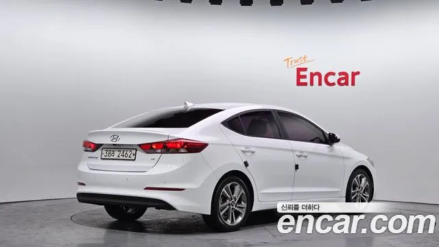 Hyundai AVANTE 2018 — фото 2
