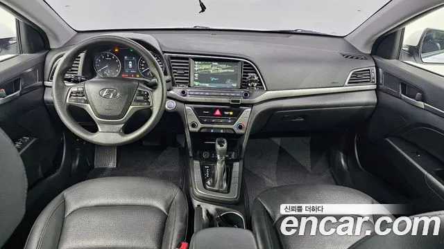 Hyundai AVANTE 2018 — фото 7