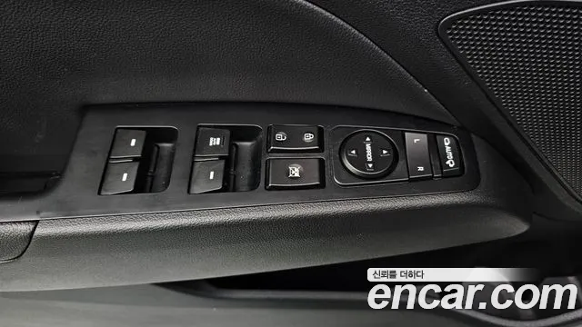 Hyundai AVANTE 2018 — фото 19