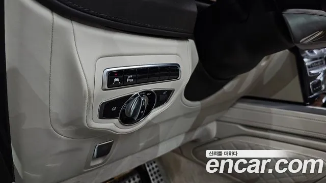 Mercedes-Benz G-Class 2023 — фото 16