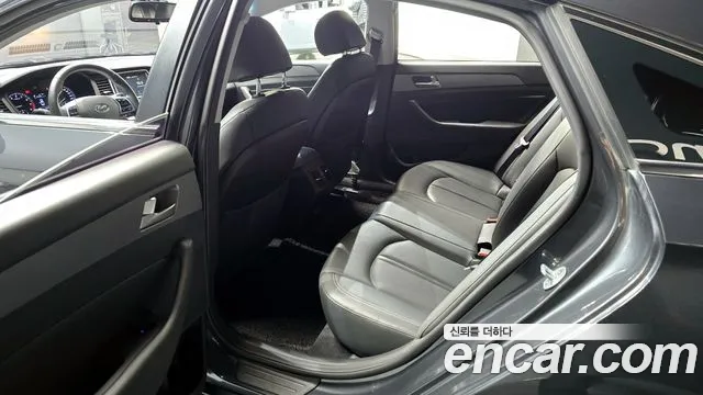 Hyundai Sonata 2019 — фото 11