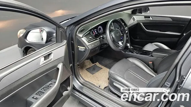 Hyundai Sonata 2018 — фото 12