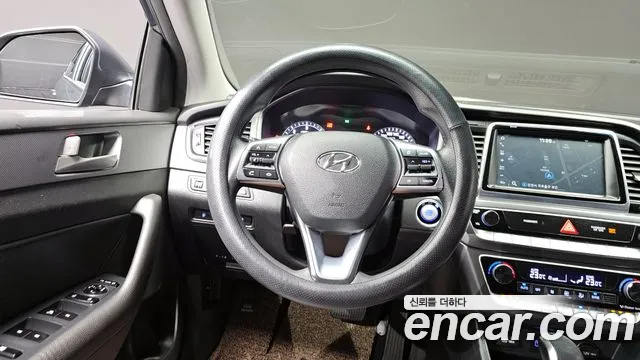 Hyundai Sonata 2018 — фото 13