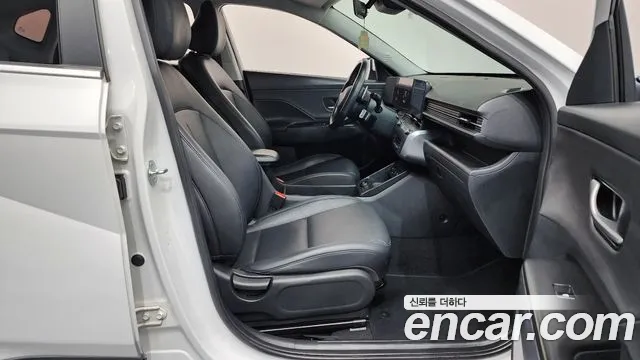 Hyundai Kona 2023 — фото 11