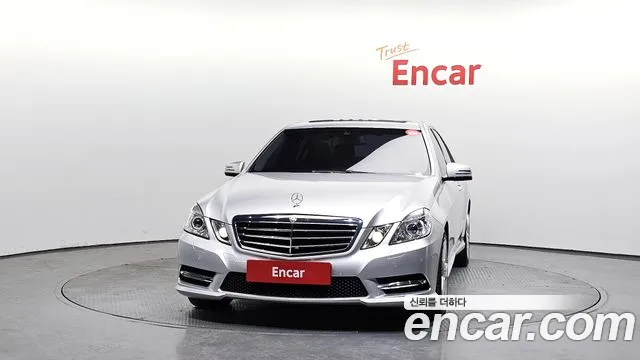 Mercedes-Benz E-Class 2013 — фото 3