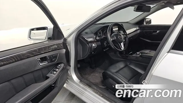 Mercedes-Benz E-Class 2013 — фото 10