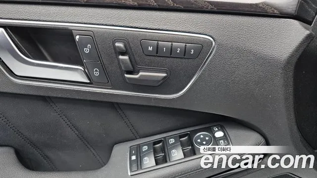 Mercedes-Benz E-Class 2013 — фото 13