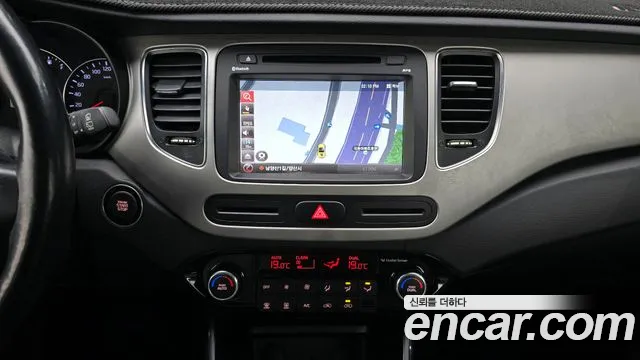 Kia Carens 2014 — фото 14