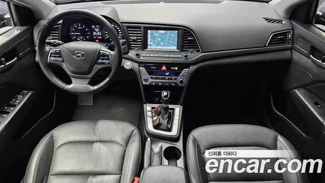 Hyundai AVANTE 2017 — фото 7