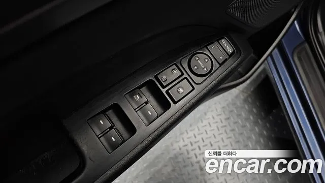 Hyundai AVANTE 2017 — фото 16