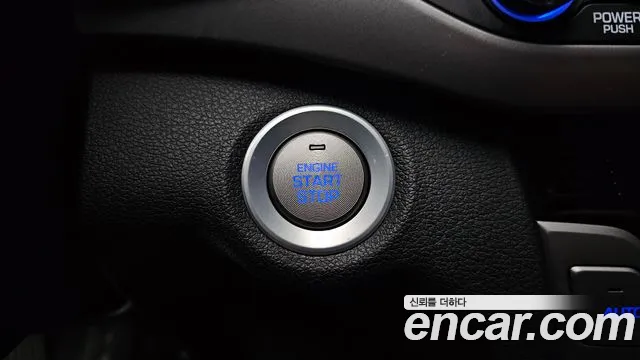 Hyundai AVANTE 2017 — фото 19