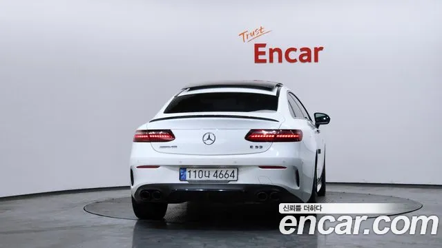 Mercedes-Benz E-Class 2023 — фото 4