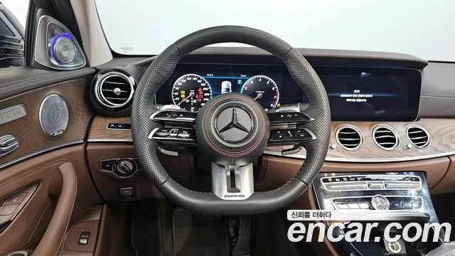 Mercedes-Benz E-Class 2018 — фото 13