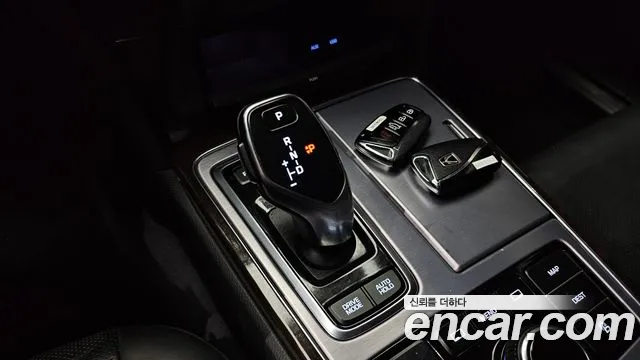 Hyundai Equus 2015 — фото 9
