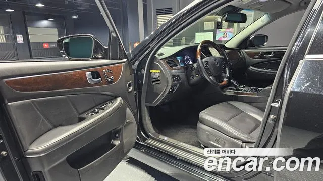 Hyundai Equus 2015 — фото 11