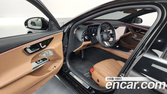 Mercedes-Benz E-Class 2025 — фото 10