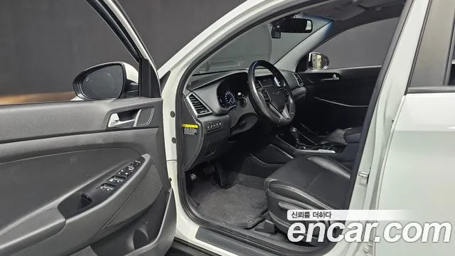 Hyundai Tucson 2017 — фото 10