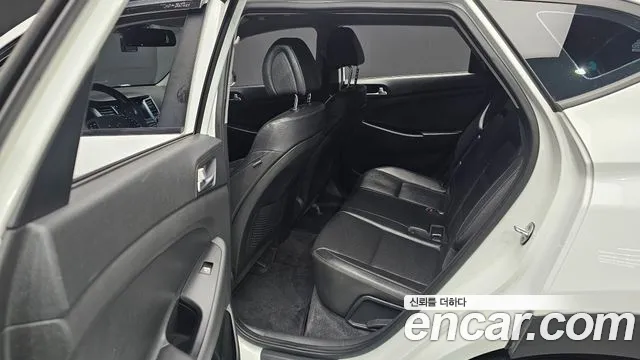 Hyundai Tucson 2017 — фото 12