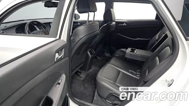 Hyundai Tucson 2017 — фото 11