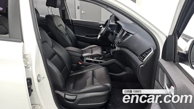 Hyundai Tucson 2017 — фото 12