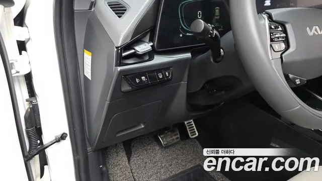 Kia Niro 2022 — фото 13