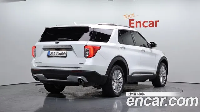 Ford Explorer 2022 — фото 2