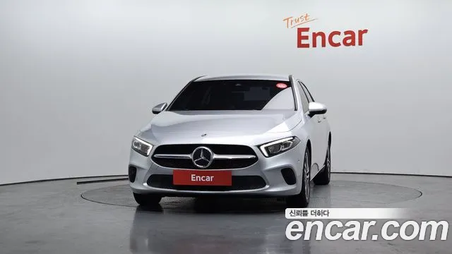 Mercedes-Benz A-Class 2022 — фото 3