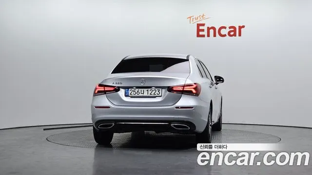 Mercedes-Benz A-Class 2022 — фото 4