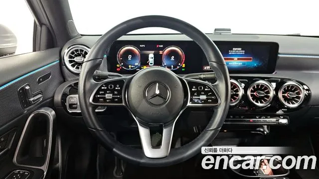Mercedes-Benz A-Class 2022 — фото 13