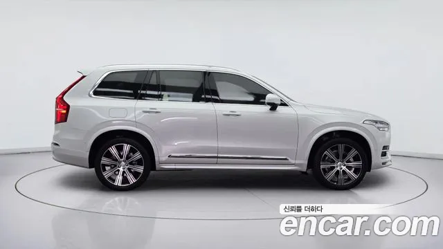 Volvo XC90 2025 — фото 3