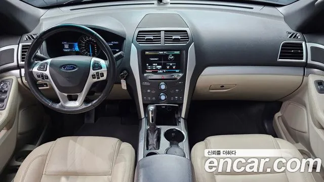 Ford Explorer 2015 — фото 7