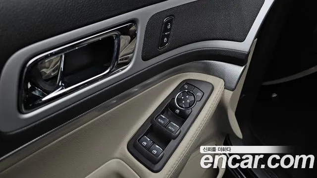 Ford Explorer 2015 — фото 16