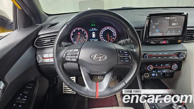 Hyundai Veloster 2018 — фото 13