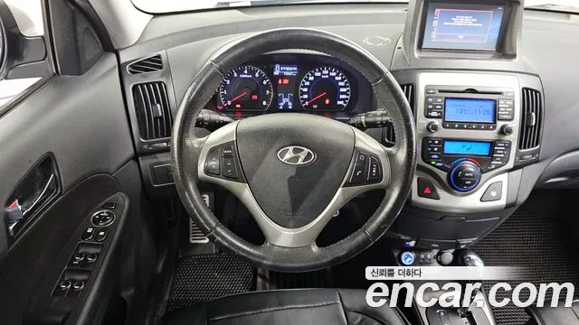 Hyundai i30 2011 — фото 13