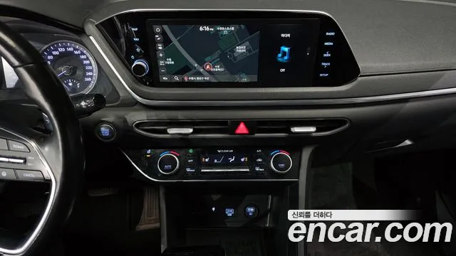 Hyundai Sonata 2020 — фото 13