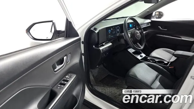 Hyundai Kona 2023 — фото 10