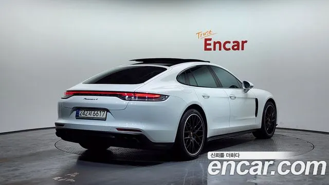 Porsche Panamera 2021 — фото 2