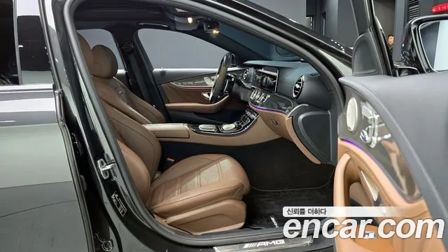Mercedes-Benz E-Class 2021 — фото 10