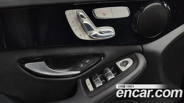 Mercedes-Benz C-Class 2017 — фото 14