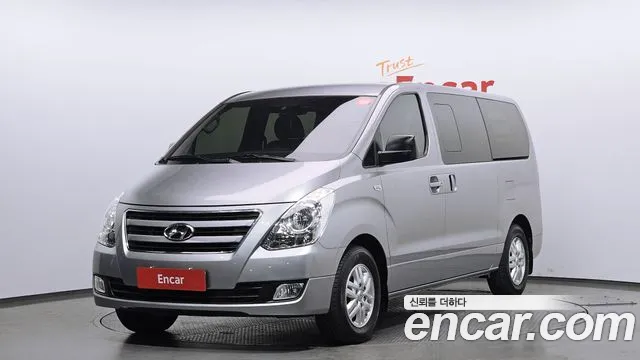 Hyundai Starex 2017 — фото 1