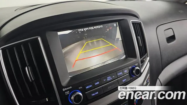 Hyundai Starex 2017 — фото 15