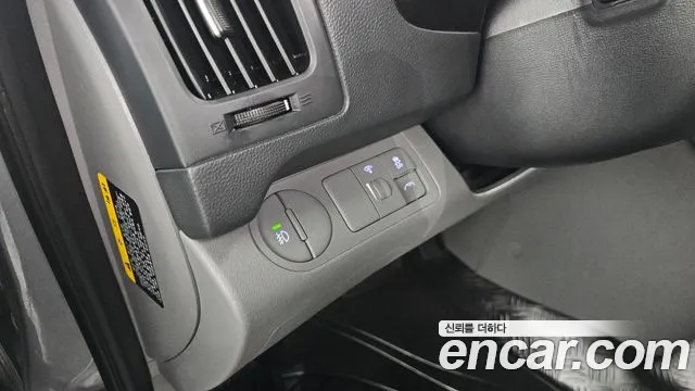 Hyundai Starex 2017 — фото 16
