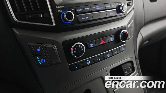 Hyundai Starex 2017 — фото 18