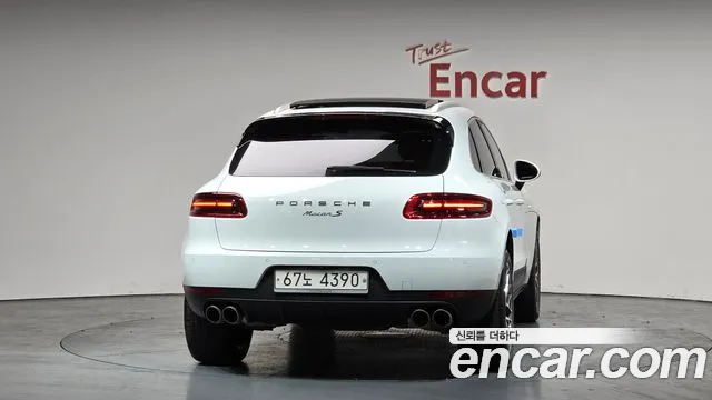 Porsche Macan 2016 — фото 4