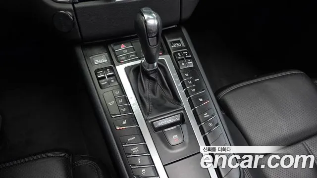 Porsche Macan 2016 — фото 9