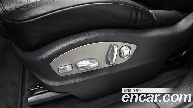 Porsche Macan 2016 — фото 18