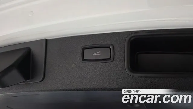 Porsche Macan 2016 — фото 19