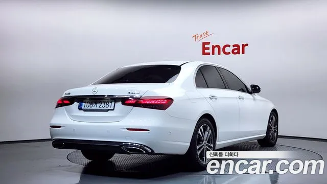 Mercedes-Benz E-Class 2021 — фото 2