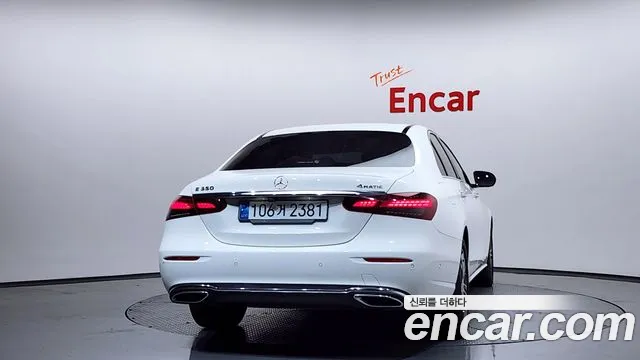 Mercedes-Benz E-Class 2021 — фото 4